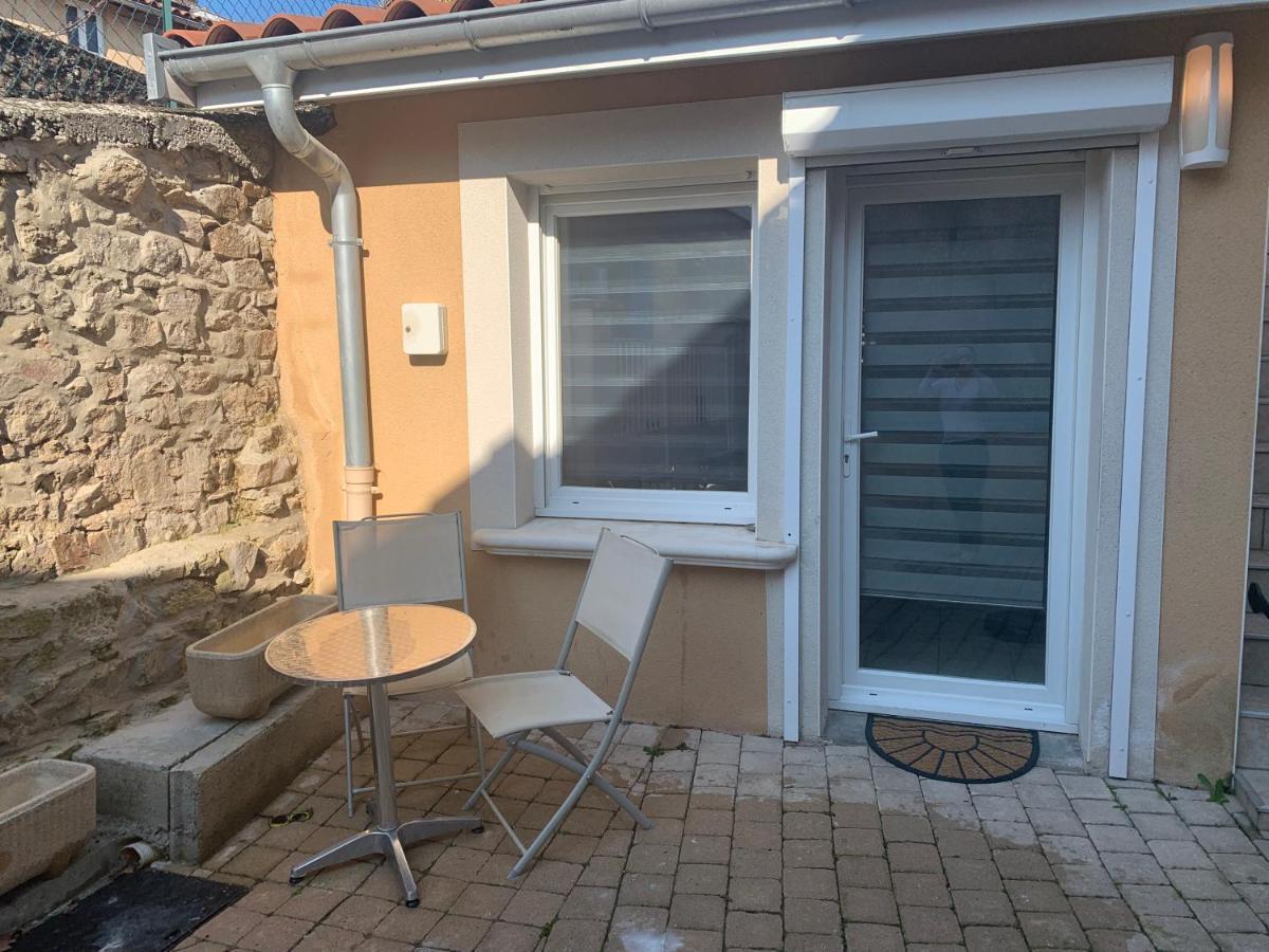 Le Studio De Florent, Centre Vaugneray Bagian luar foto